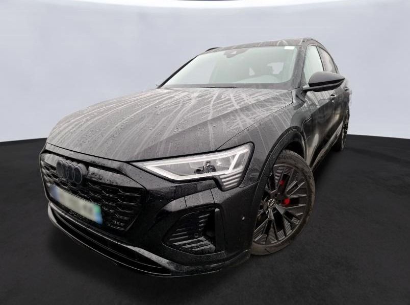 Image of Audi Q8