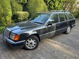 Mercedes-Benz 300D - Mercedes-Benz 300 mit Diesel-Antrieb: Kombi