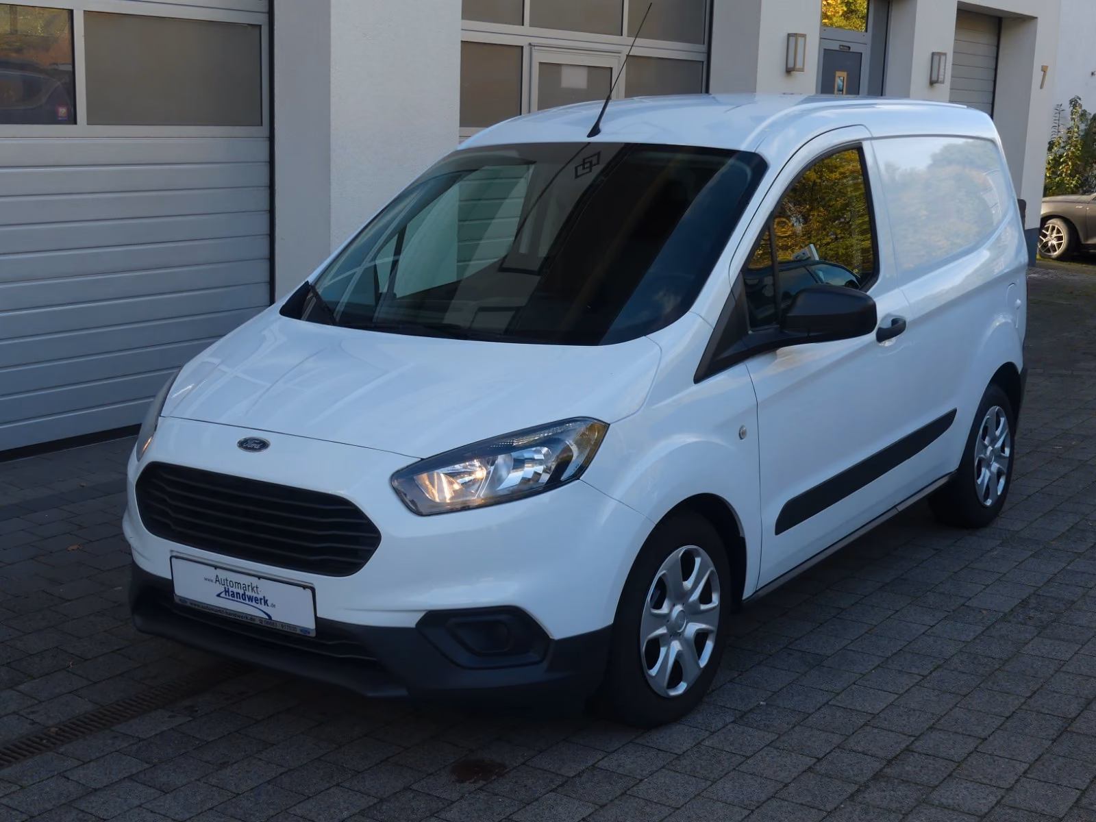 Ford Transit Courier Basis