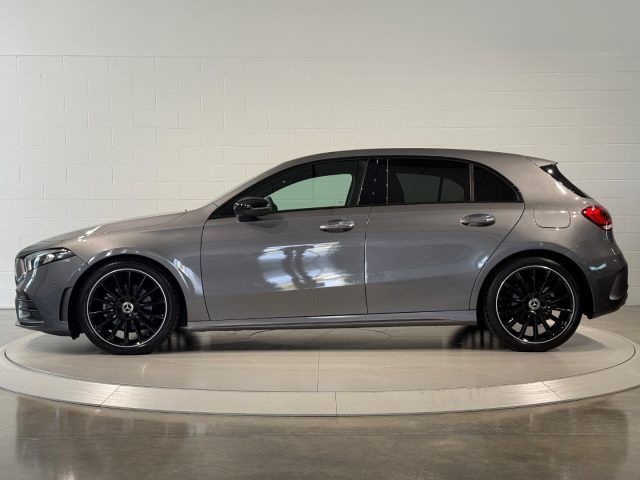 Mercedes-Benz MERCEDES-BENZ A 180 Automatic Premium AMG Line P imagem 2