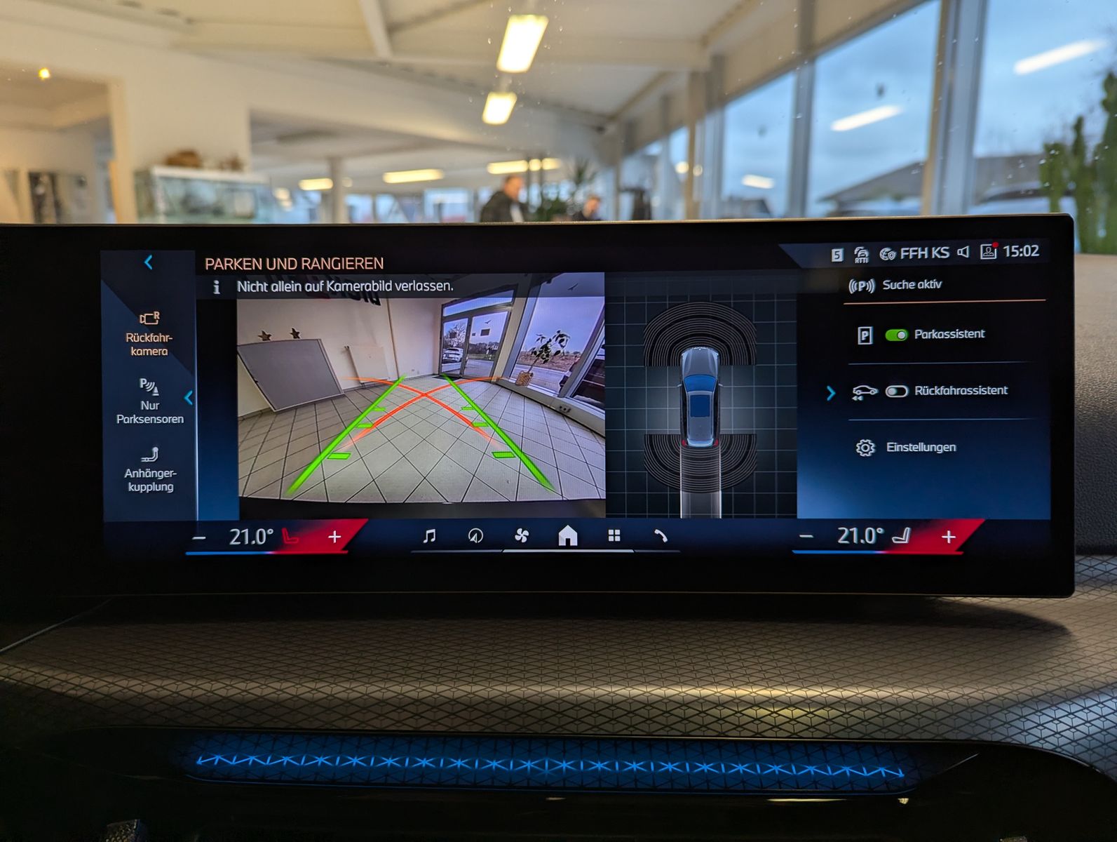 BMW 330 d xD M-Sport Pano Adaptiv M-Fahrwerk ACC AHK - Image 27