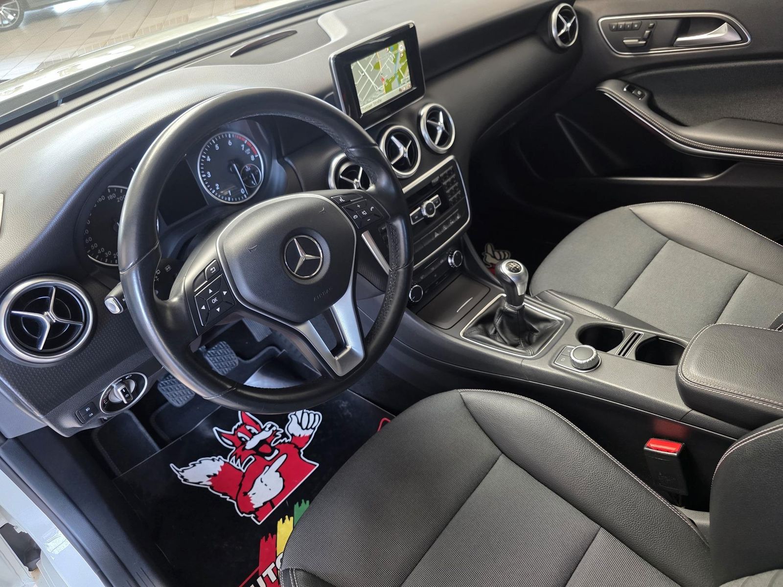 Fahrzeugabbildung Mercedes-Benz A 180 Style/Xenon/Navi/Memory/Kamera/SunSet