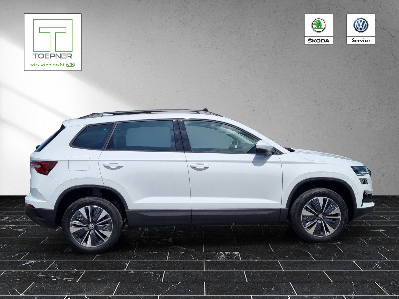 Fahrzeugabbildung SKODA Karoq Balance 2,0 TDI PANO Fahrassi Parken+