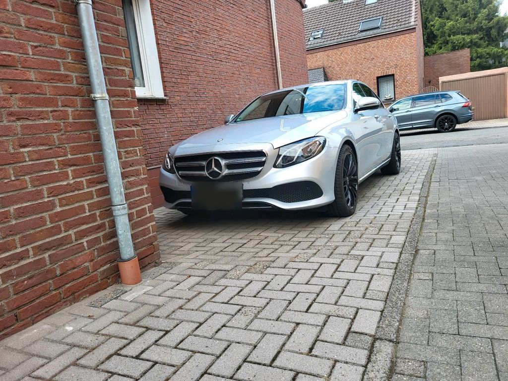 Image of Mercedes-Benz 200