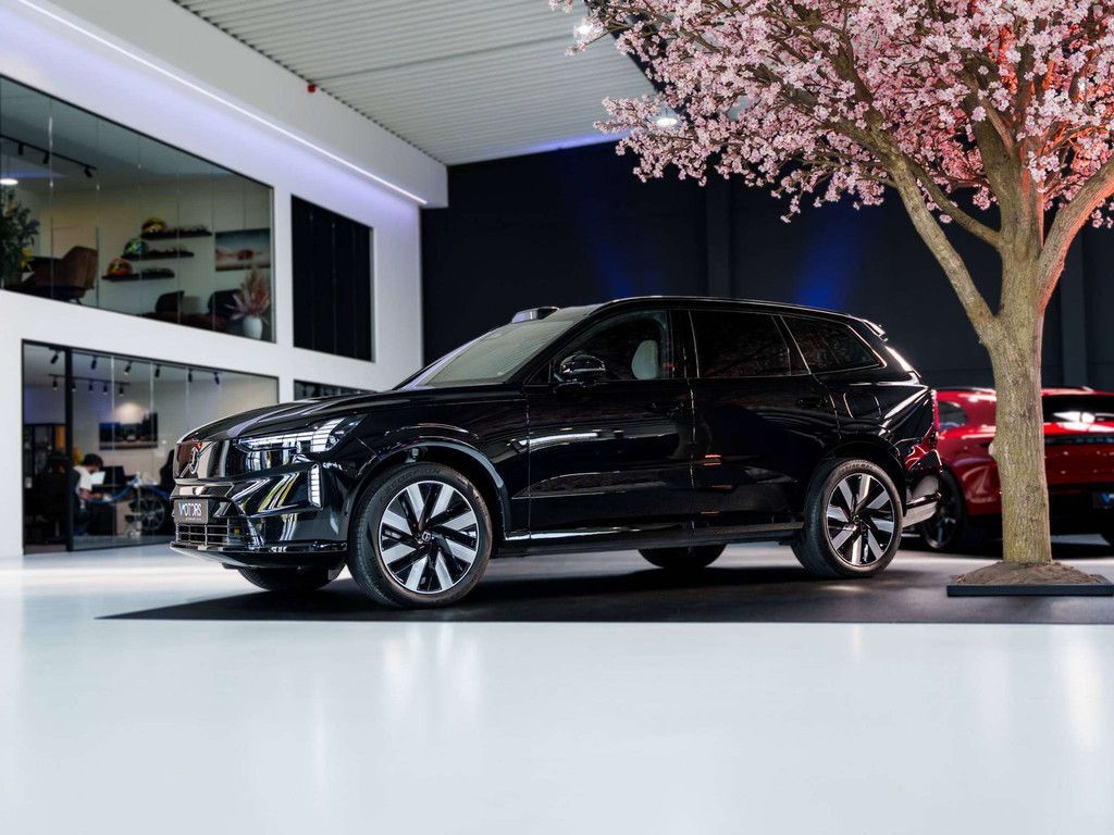 Volvo EX90 AWD Twin motor Plus - 7-zit - Pano - HUD - imagem 3