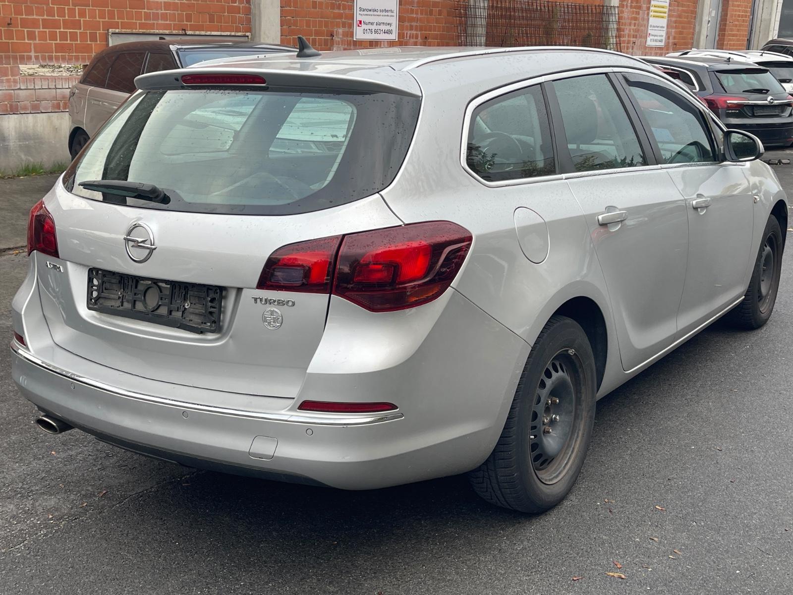 Opel Astra 2015 — photo 6
