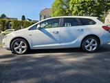 Opel Astra J Sports Tourer Selection - Opel Astra aus 2011: Tourer Sport
