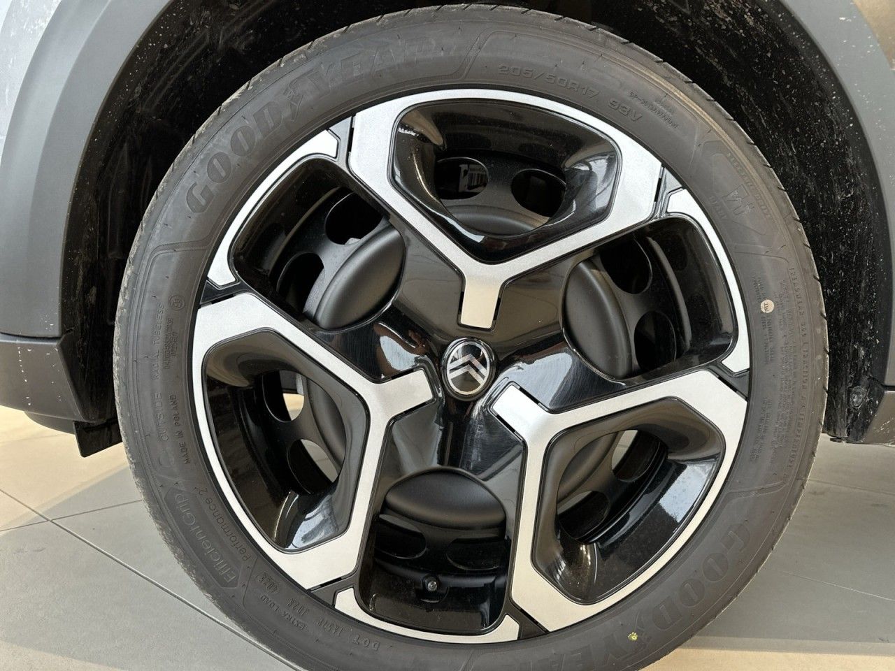 Fahrzeugabbildung Citroën C3 Hybrid 110 Plus