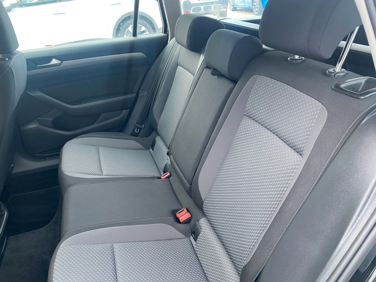 Volkswagen Passat Variant - Bild 10