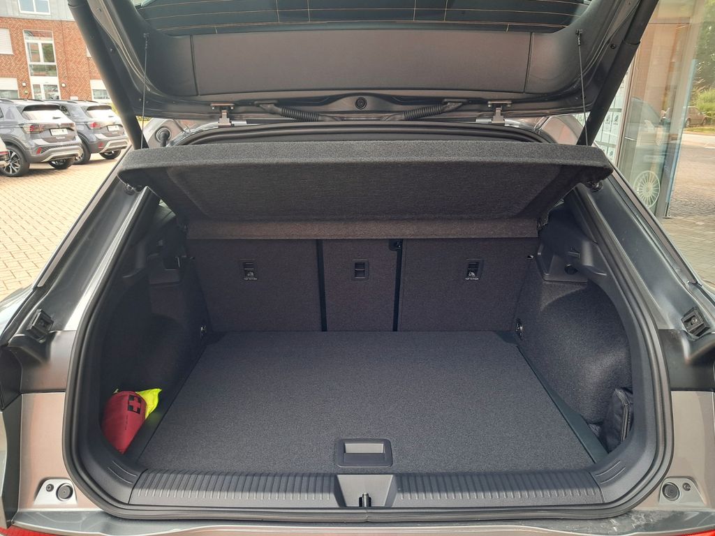VW T-Roc 1.5 eTSI DSG R-Line AHK Kamera ACC LED - Bild 13