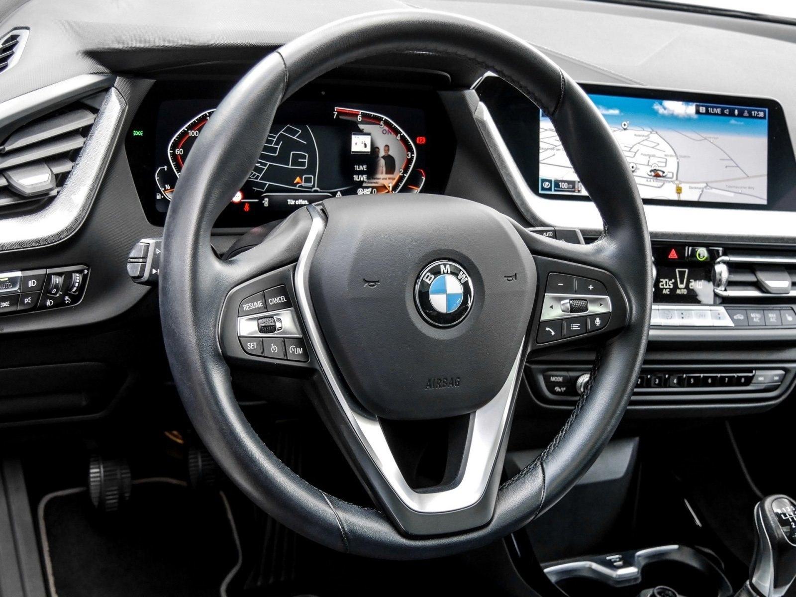 BMW 118i PANO NAVI LED PDC V+H DAB Tempomat Klima