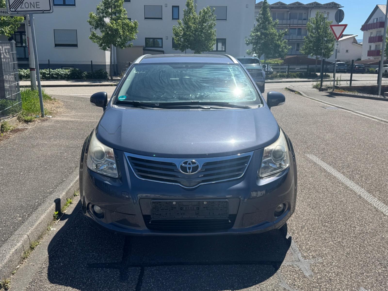 Toyota Avensis Kombi Edition TÜV NEU/Euro 5/Navi
