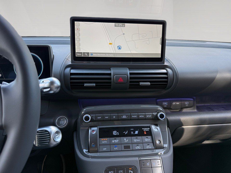 Fahrzeugabbildung Hyundai INSTER Lounge 49kWh 115PS Elektro-Komfort-Paket