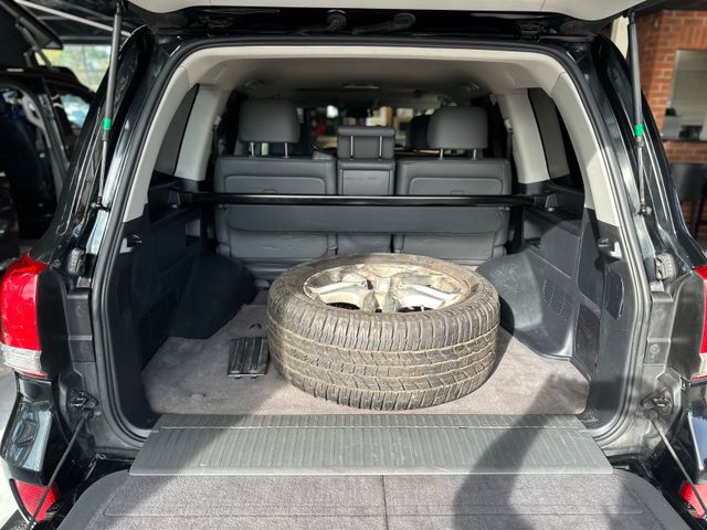 Toyota Land Cruiser 200 Executive