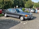 Mercedes-Benz 560 SEL, Einzelsitze Fond/Gardinen - Mercedes-Benz 560: Schwarz