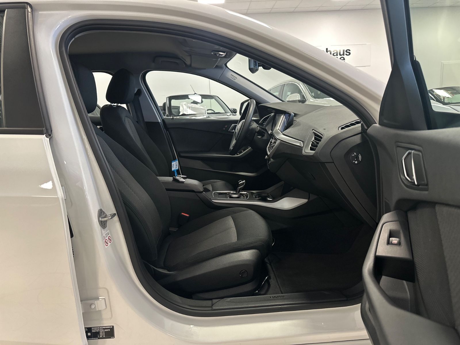 BMW 116d Aut/Navi/LED/SitzHeiz/ActivGuard/Tempomat foto 10