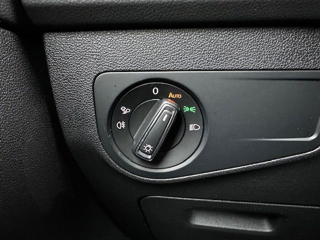 Tiguan R-Line 4Motion NAV;DCC;TWA;KAMERA