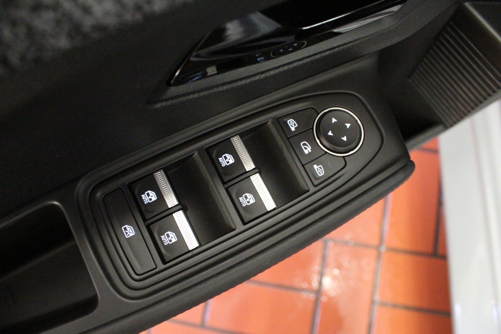 Fahrzeugabbildung Renault Clio TCe 115 Techno *Winter*Safety-Paket*