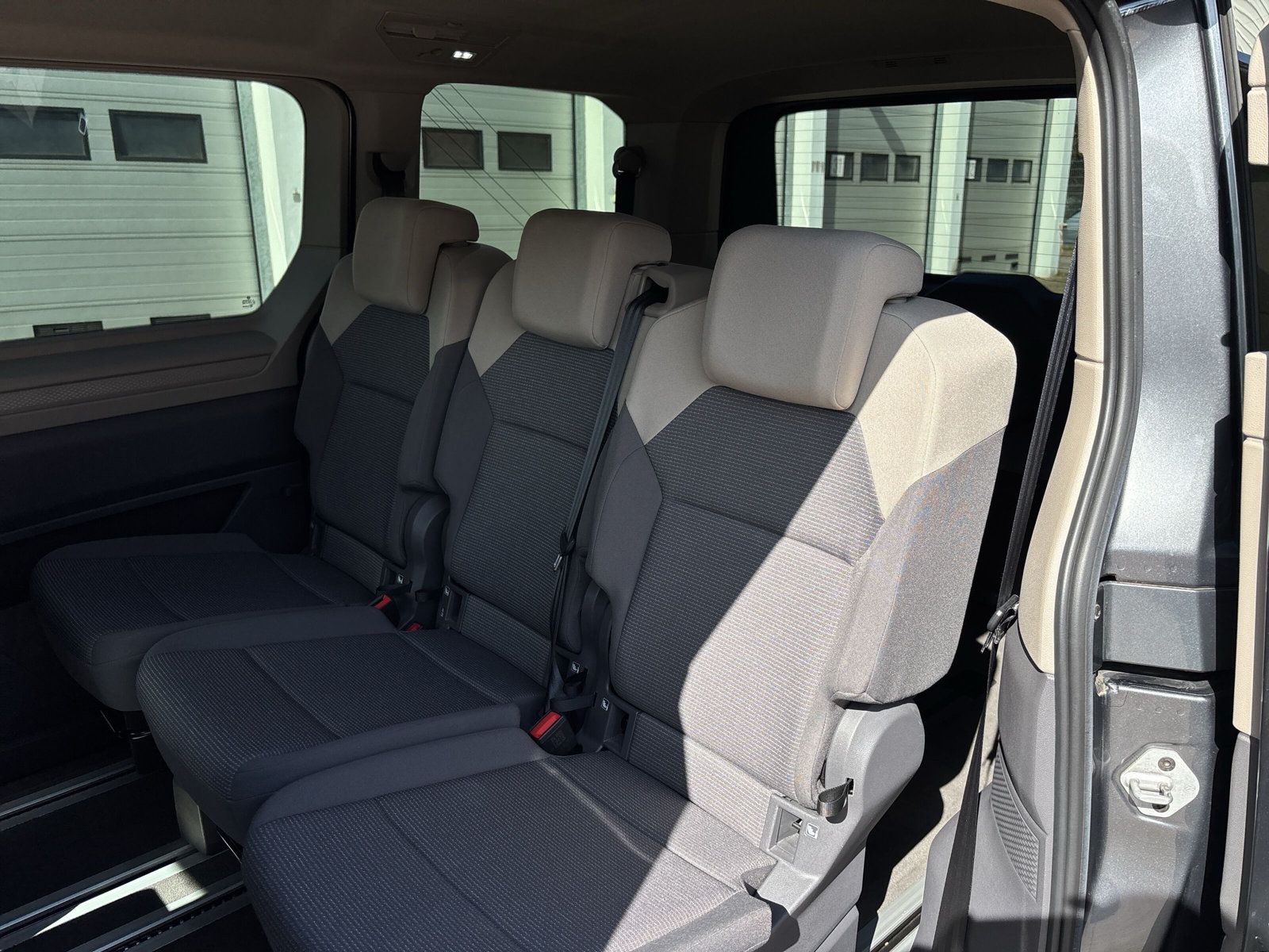 Fahrzeugabbildung Volkswagen T7 Multivan 2.0 TDI DSG RFK App-Connect