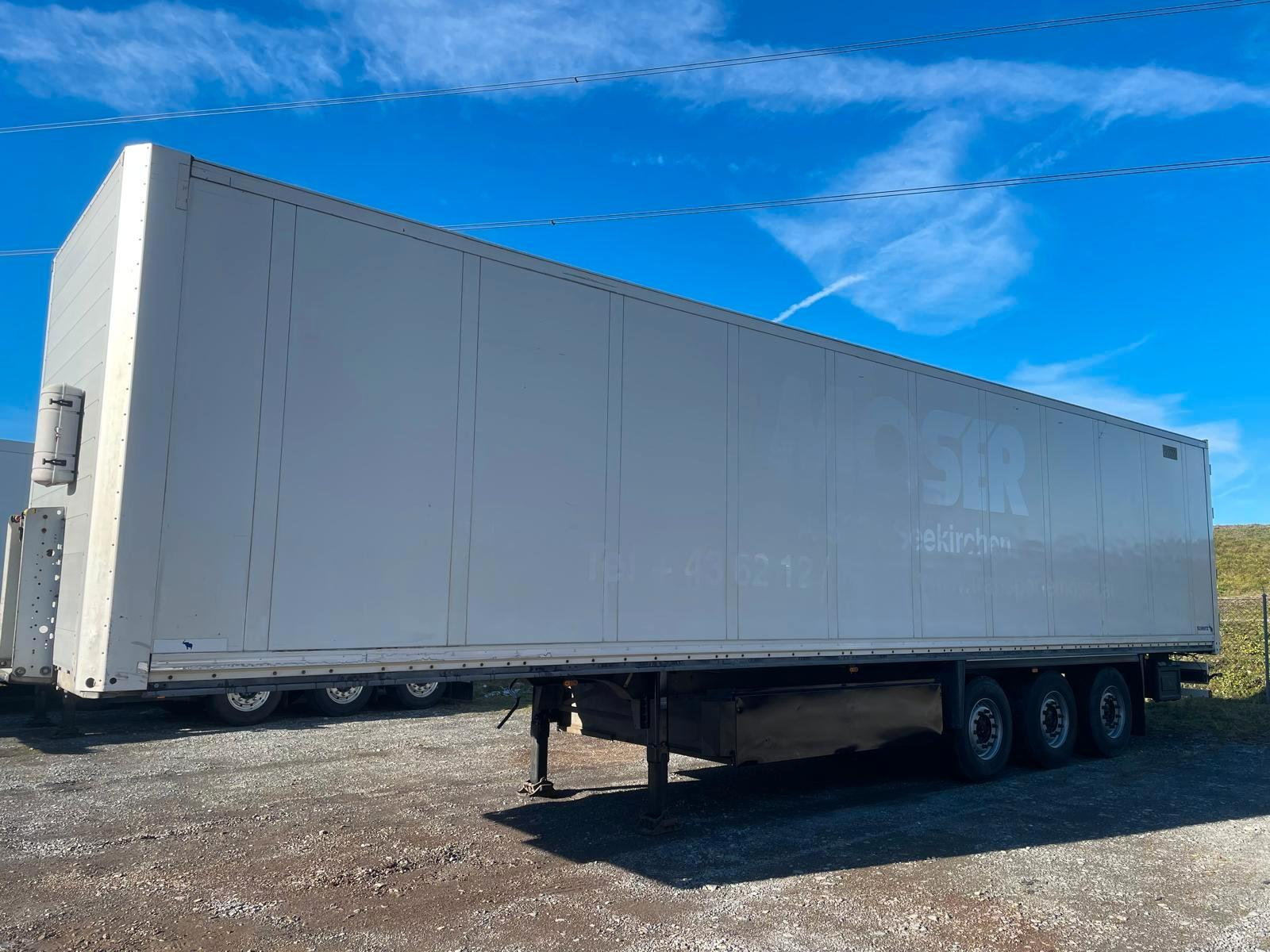 Schmitz Cargobull Mit Überstellungskennzeichen