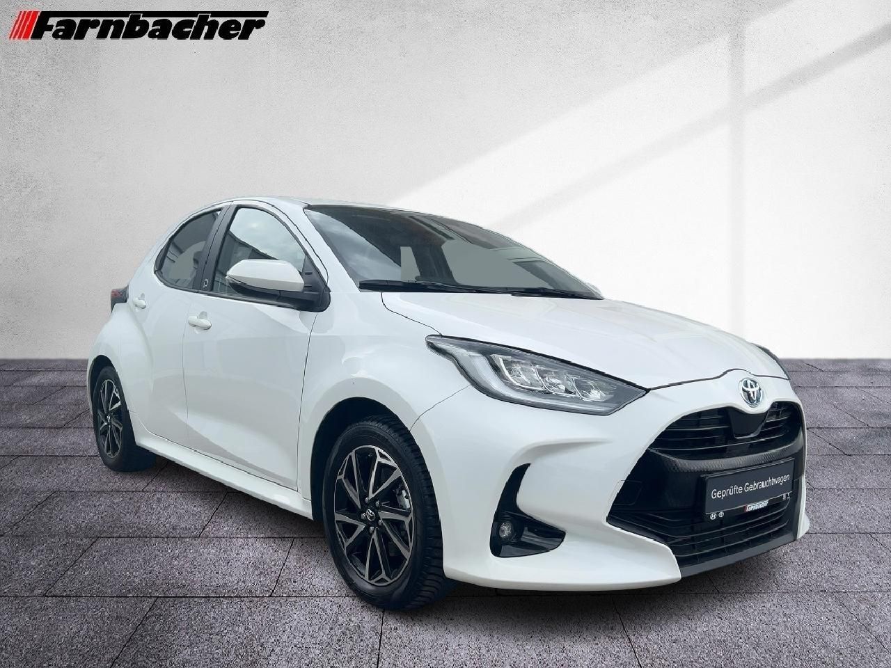 Fahrzeugabbildung Toyota Yaris Hybrid Team Deutschland