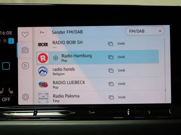 Fahrzeugverkauf 23 Volkswagen Golf VIII Vari. Style So&Wi R. StHz Navi Matrix