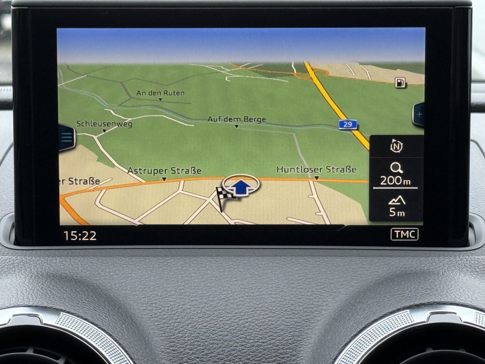 Fahrzeugabbildung Audi A3 Limousine 35 TFSI Aut. NAV+XEN+SHZ+APS+TEMPO