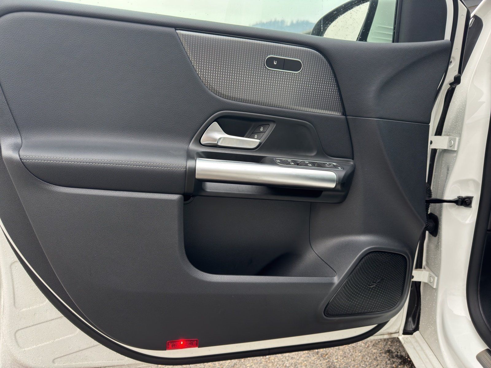 Fahrzeugabbildung Mercedes-Benz B 200 HighEndMBUX Business LED Pano Progres Hifi