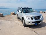 Nissan Pathfinder 2.5 dCi DPF LE 4WD Automatik*gepflegt - Nissan Pathfinder aus 2014