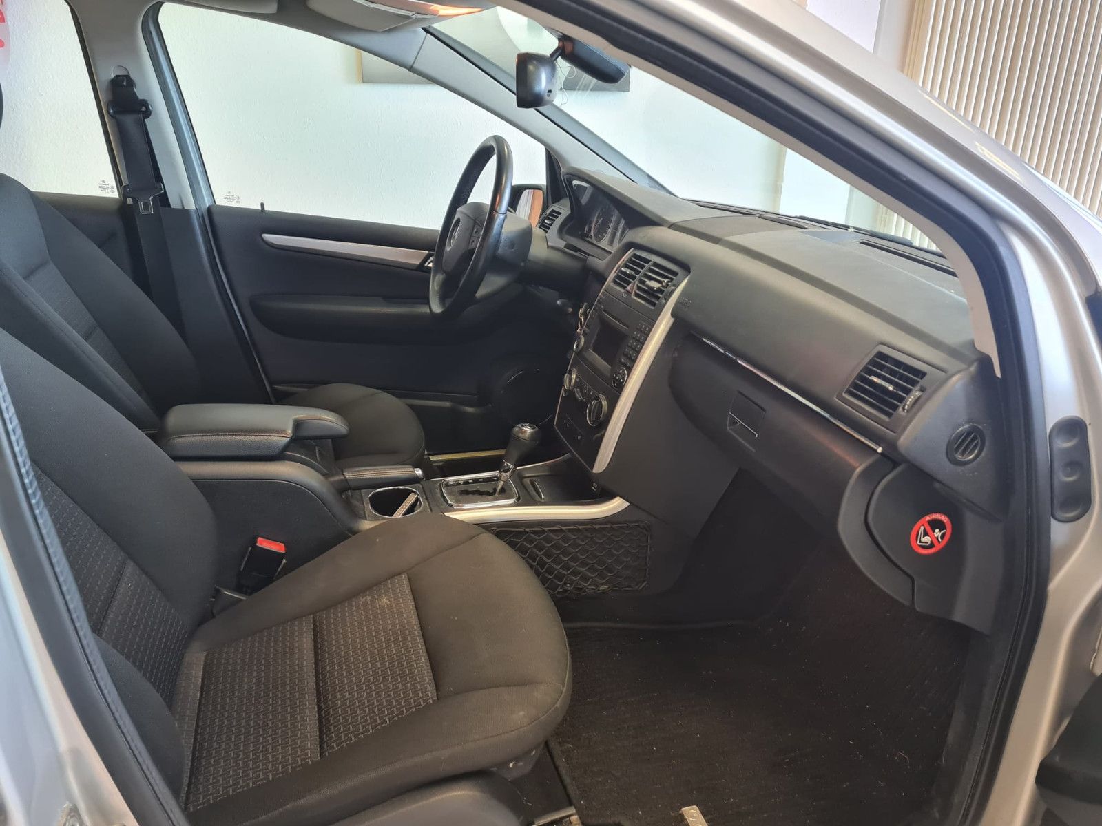 Fahrzeugabbildung Mercedes-Benz B 200 CDI / PANO / KLIMA / AUTOMATIK