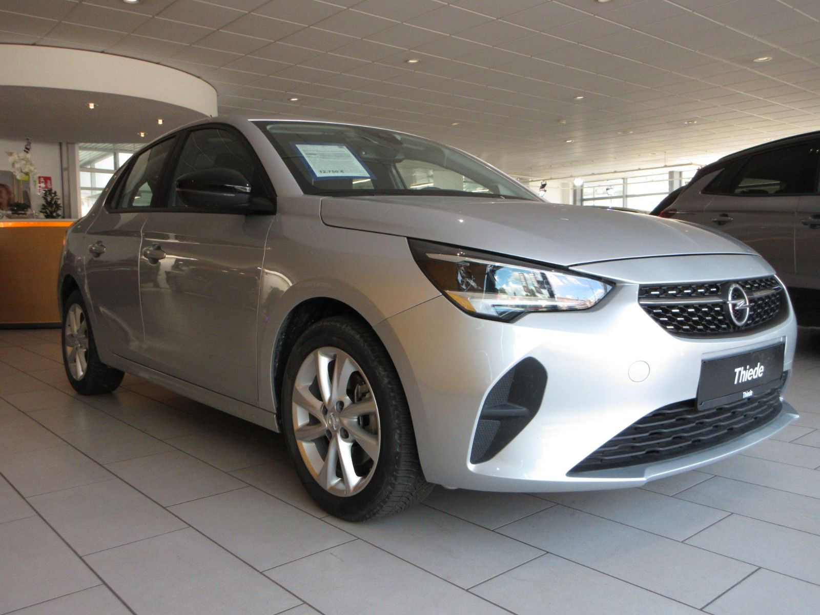 Fahrzeugabbildung Opel Corsa F Elegance 1.2T LED/NAVI/PDC/ALU