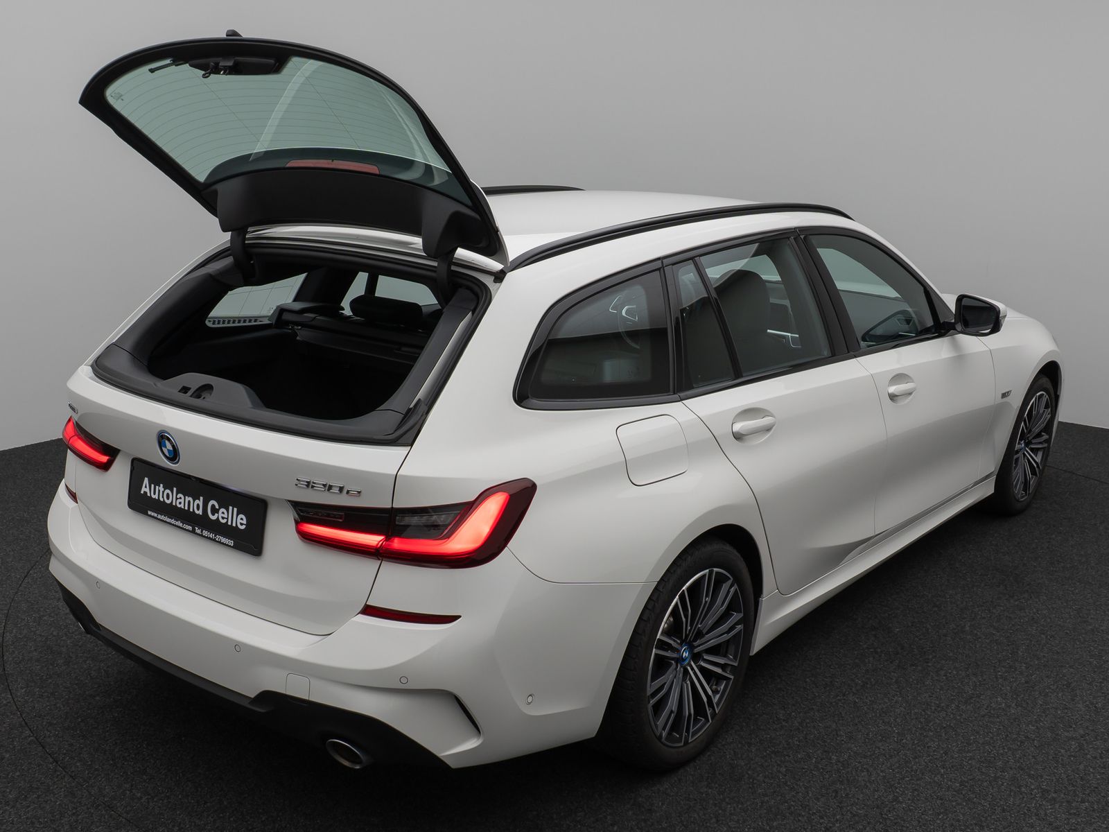 Fahrzeugabbildung BMW 320e xD M Sport 360°DAB HiFi Stop&Go Komfort LED