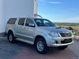 Toyota Hilux 3.0 DoKa Executive 4x4*NUR 90TKM*KAMERA* - Toyota Hilux: Leder
