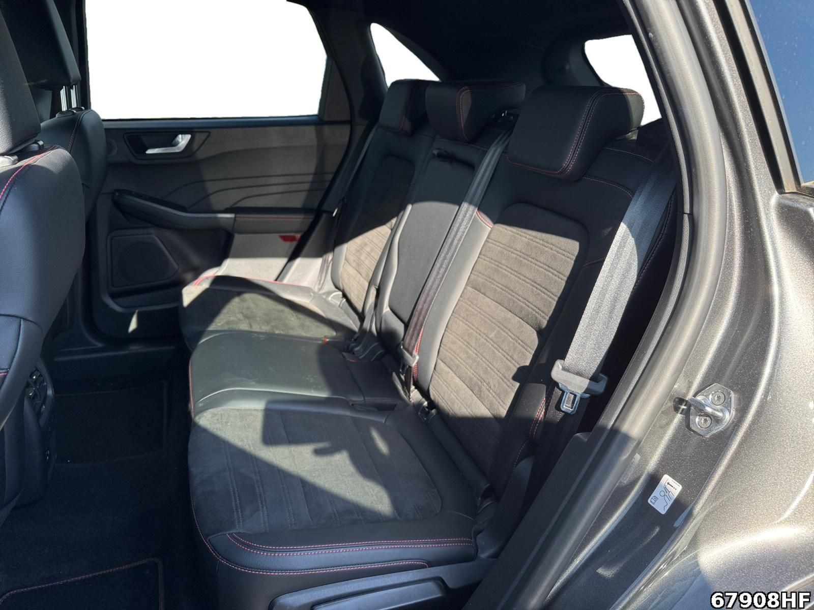 Fahrzeugabbildung Ford Kuga 2.0 EcoBlue Hybrid ST-Line