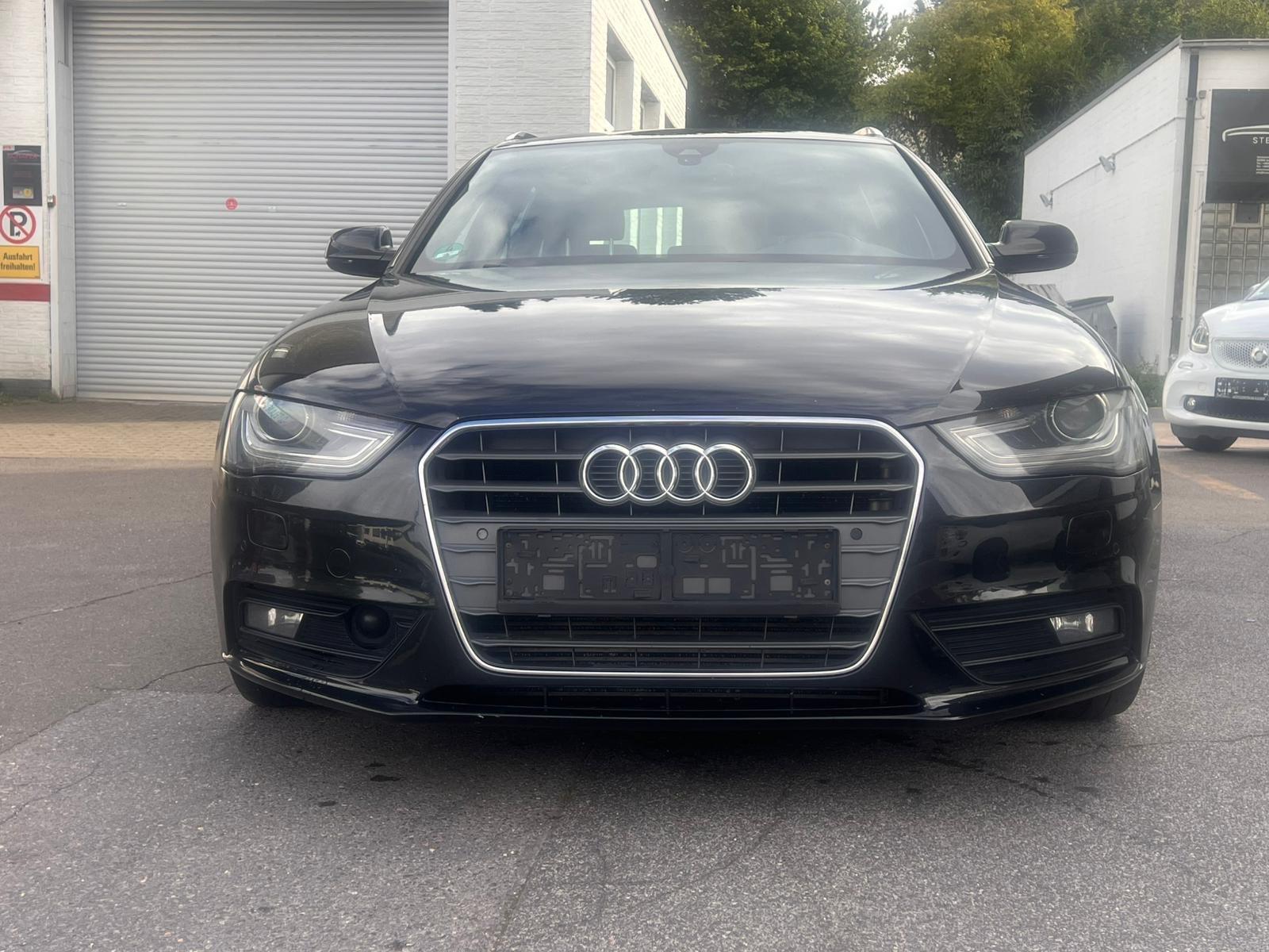 Audi A4 2014 — rear view
