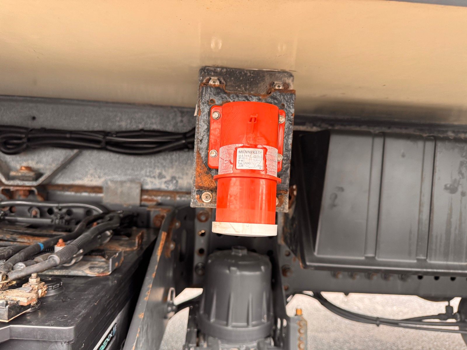 Fahrzeugabbildung Mercedes-Benz Actros 2643 L 6x2