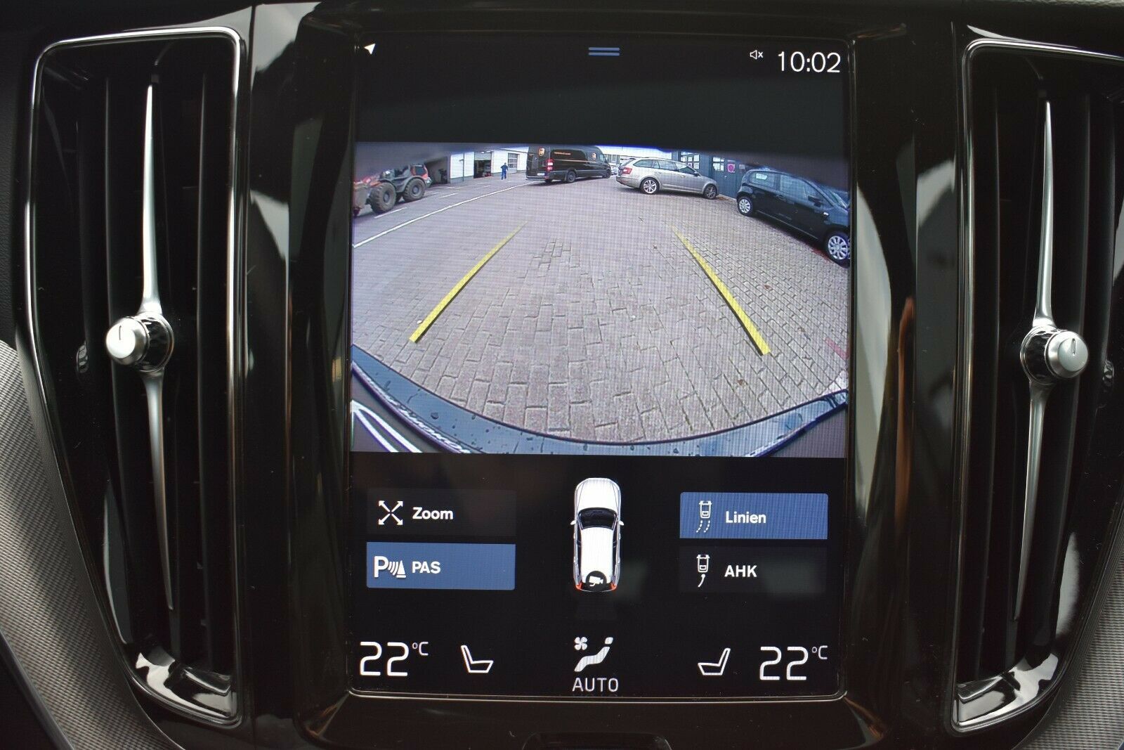 Fahrzeugabbildung Volvo XC60 T8 Twin Engine R-Design*RFK*Lhzg*Mietkauf