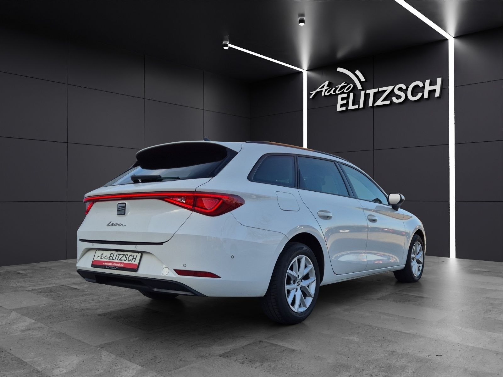 Fahrzeugabbildung SEAT Leon ST TDI Style DSG LED Navi AID ACC RFK beats