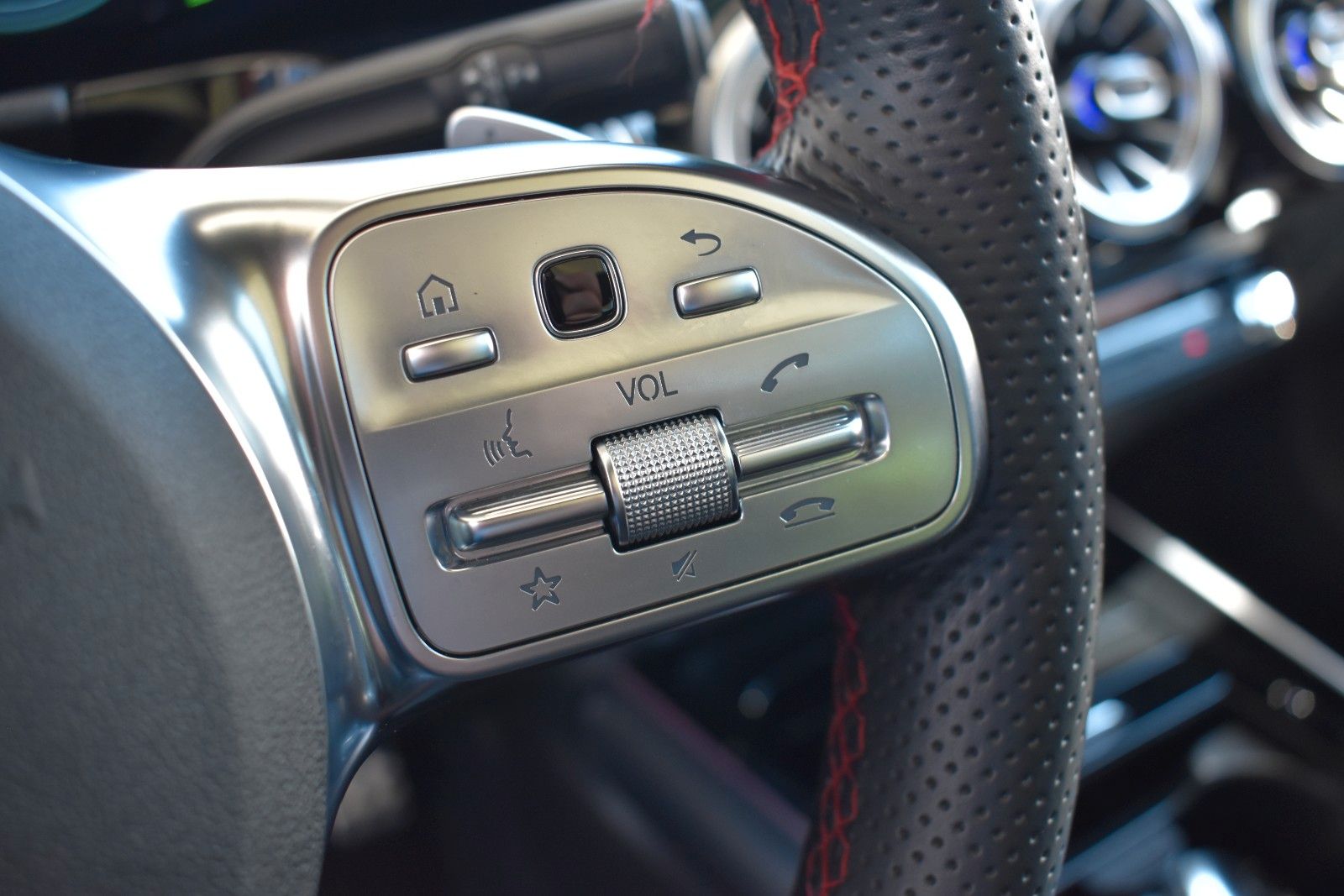 Mercedes-Benz EQA 250 AMG Line Navi PanoDach AHK Sitzhzg foto 21