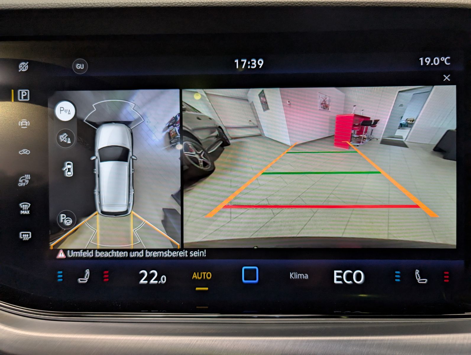 Fahrzeugabbildung Volkswagen Touareg 3.0 TDI 4M R-Line Komfort-Paket UPE 111T