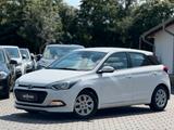 Hyundai i20 Go KLIMA SCHECKHEFT ALLWETTER 2.Hand - Hyundai i20 Go mit Benzin-Antrieb