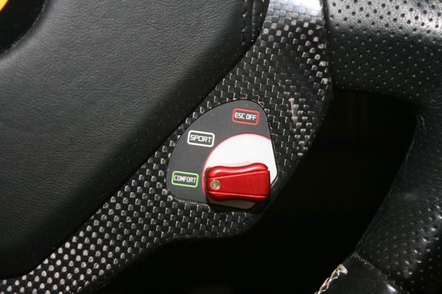Fahrzeugabbildung Ferrari California Scuderia, Carbon, LED-Lenkrad,Daytona