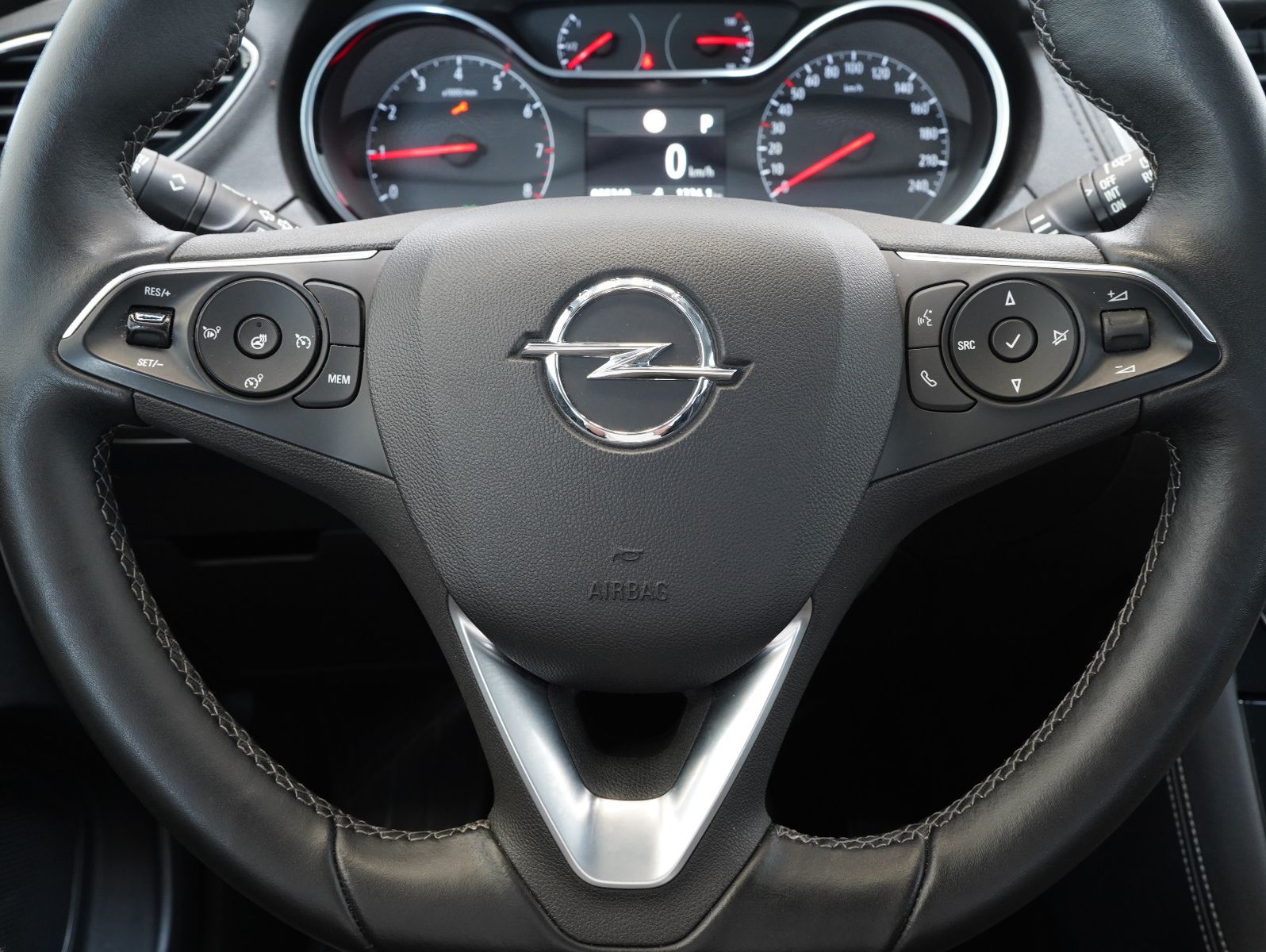 Fahrzeugabbildung Opel Grandland (X) 1.2 Turbo Elegance NAVI/LED/KAMERA