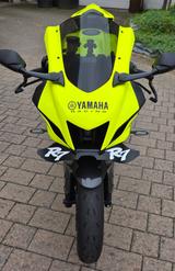 Yamaha YZF R7