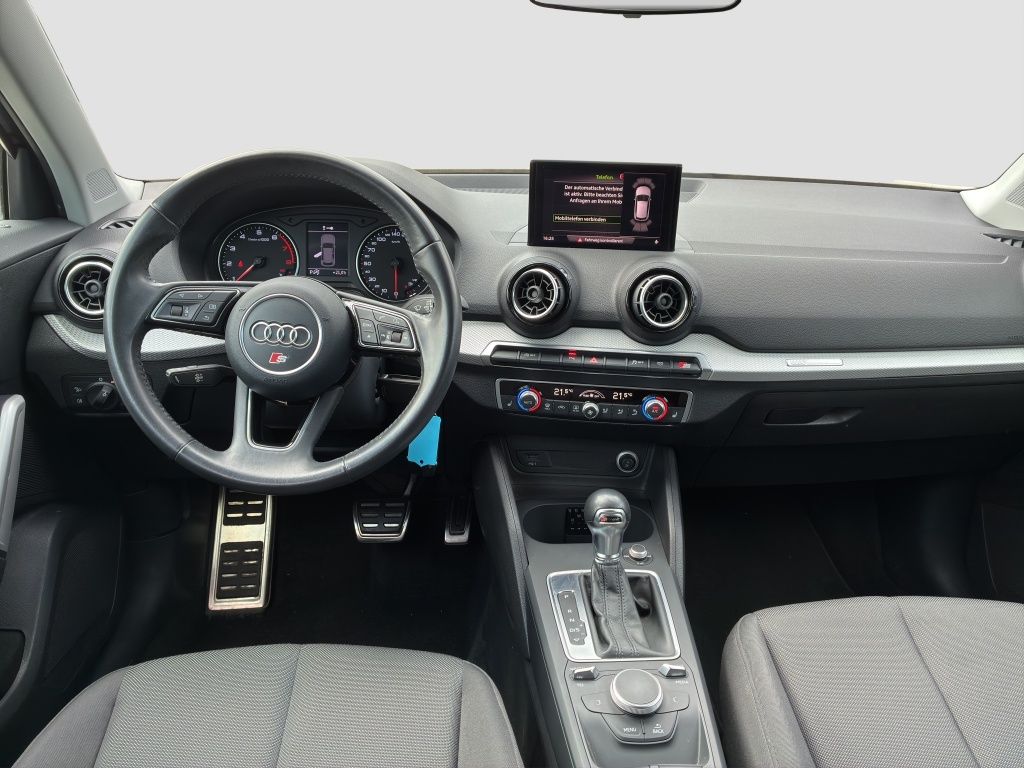 Fahrzeugabbildung Audi Q2 1.4 TFSI basis LED*PDC*2xKlima*AUT*KlimaA*LM