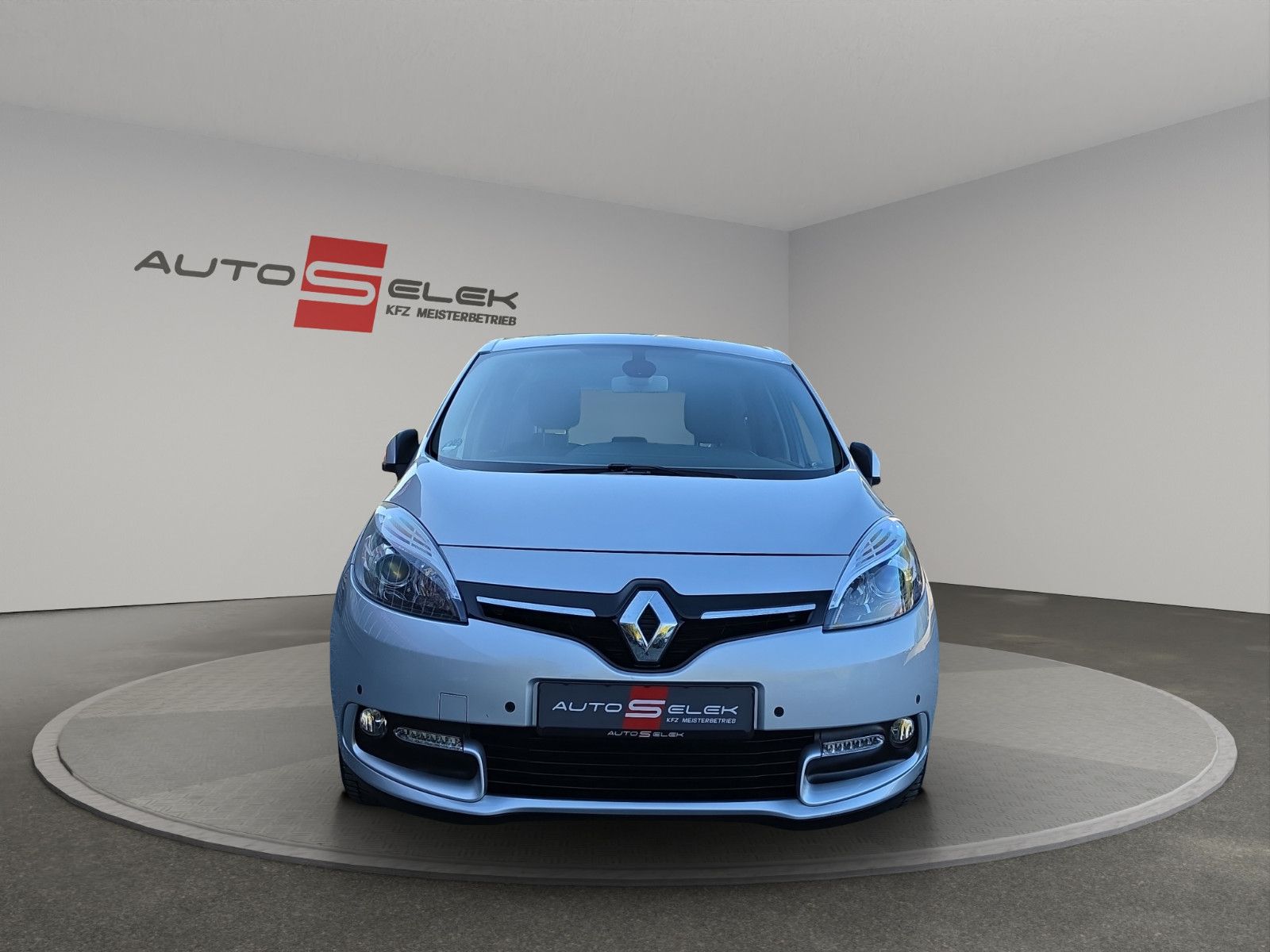 Fahrzeugabbildung Renault Scenic III Xmod Paris