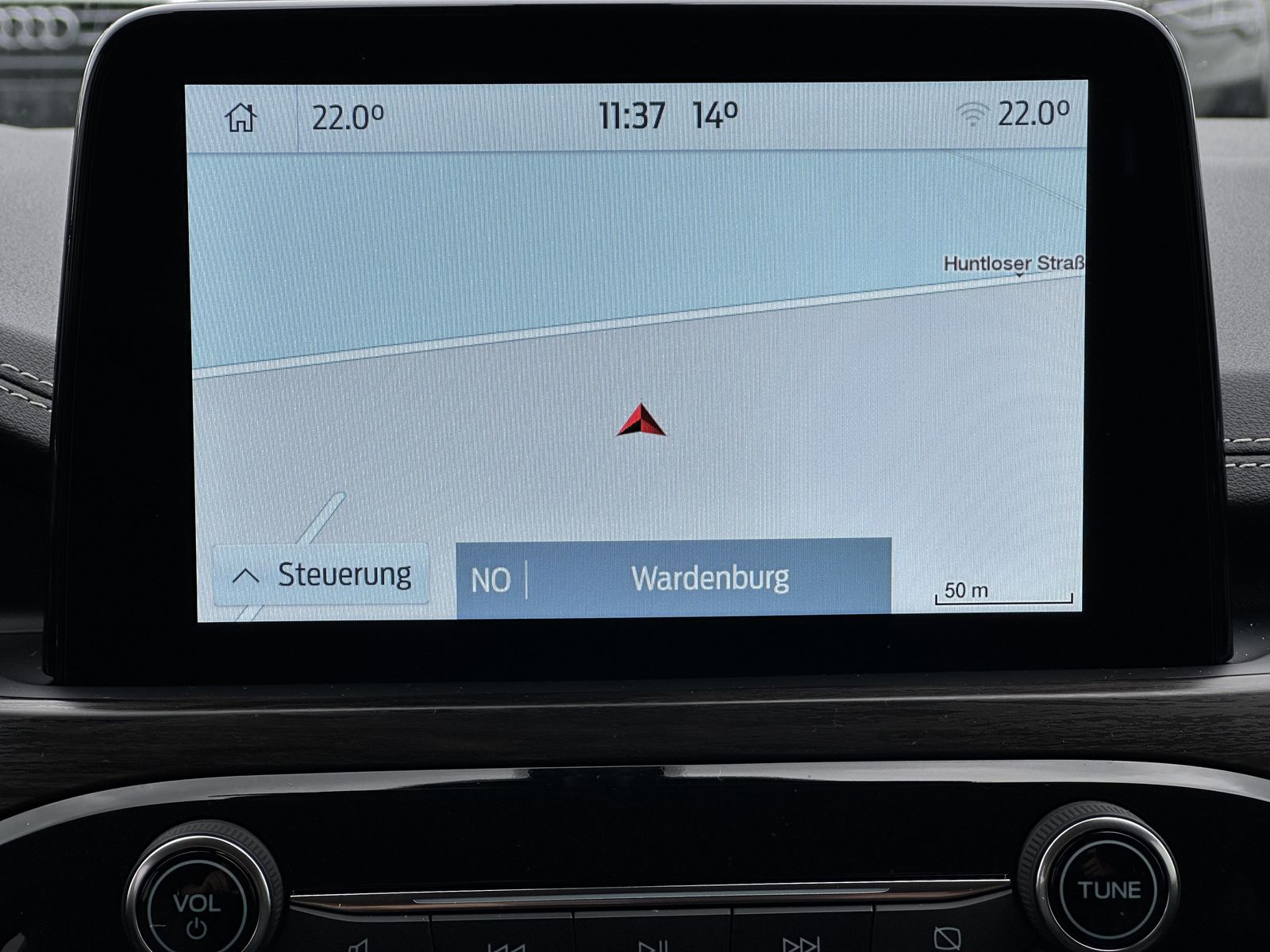 Fahrzeugabbildung Ford Kuga 2.0 EB 4x4 Vignale NAV+LED+AHK+KAMERA+19ZO