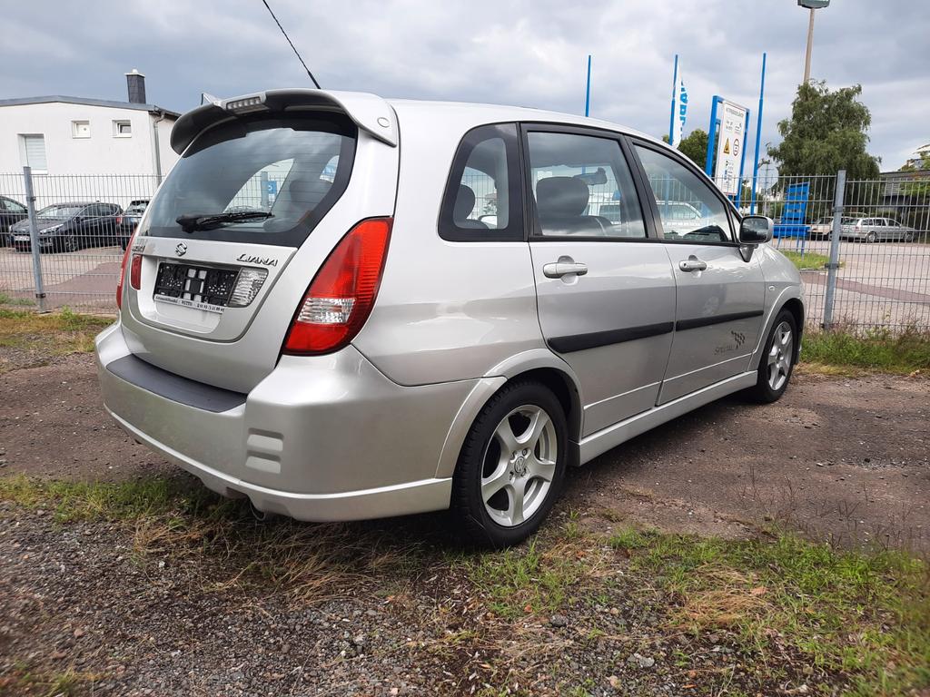 Suzuki Liana