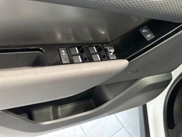 Land-Rover Range Rover Velar - 7