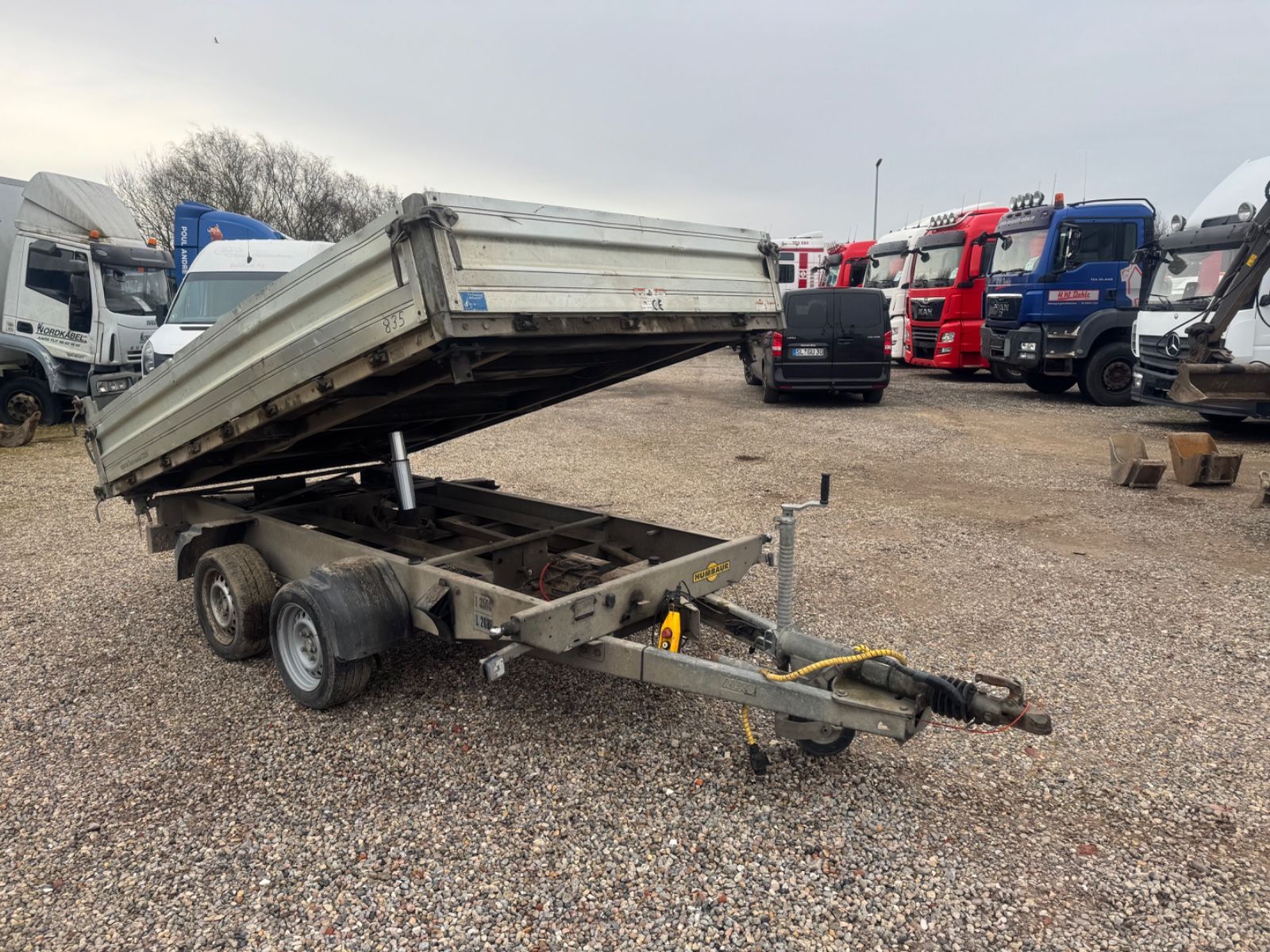 Fahrzeugabbildung Humbaur HTK 3500